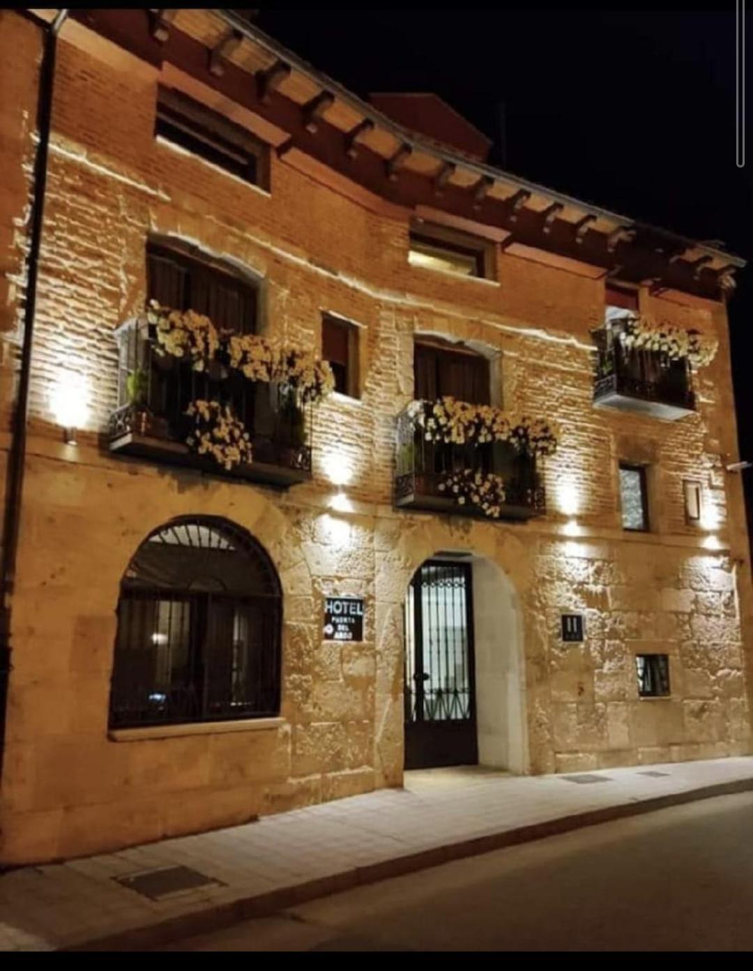 Hotel Puerta Del Arco Tudela de Duero Eksteriør bilde